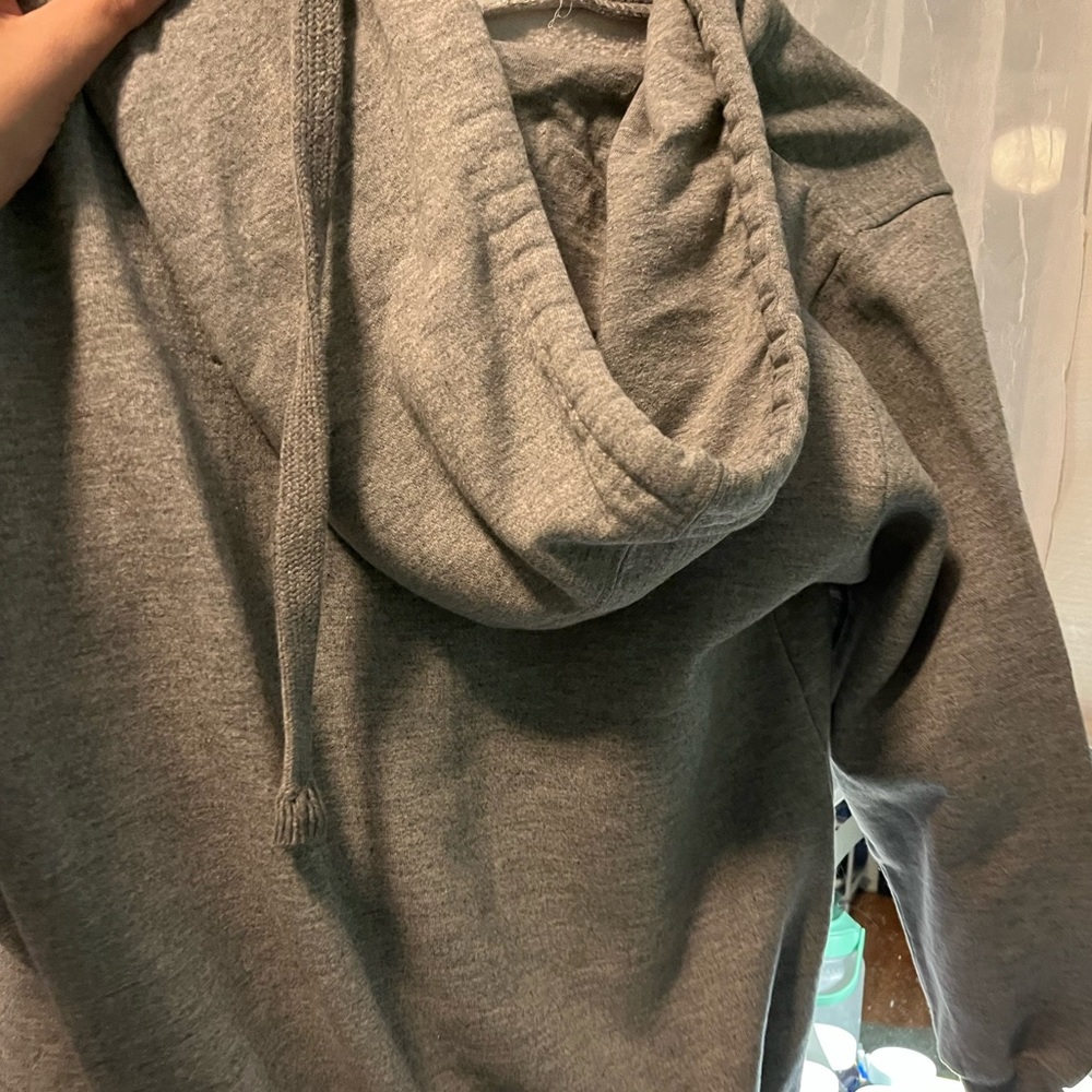 Sweatshirt - Picture 5 of 9